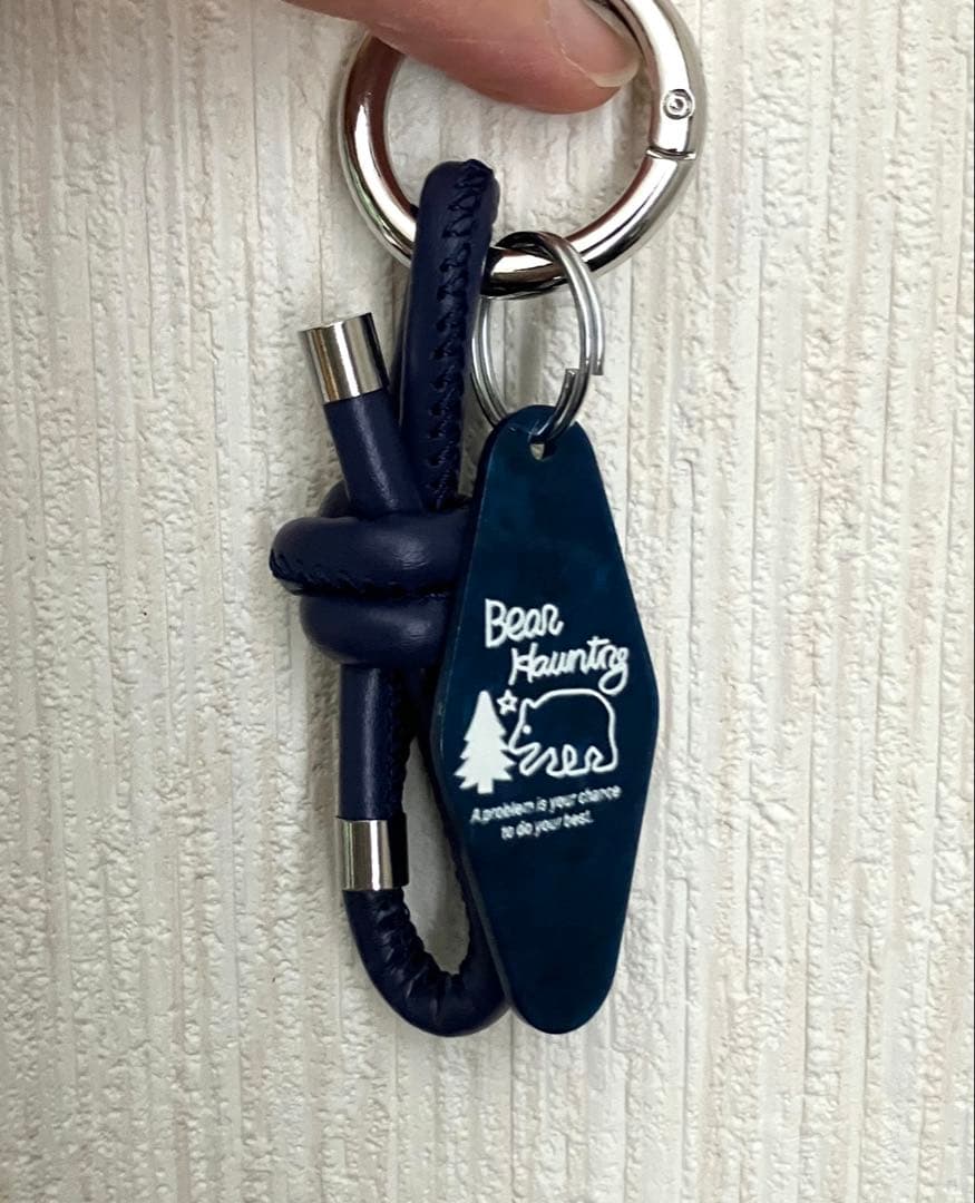 NAVY TAG — 手に持ったサイズ感